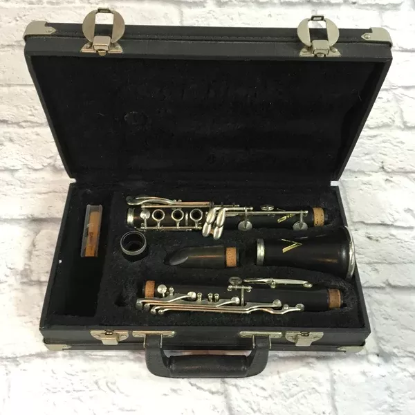 ** Leblanc Vito V40 Clarinet w Case